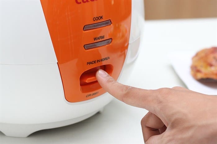 Nồi cơm điện 1.0L Cuckoo CR-0661 - Xanh/Cam